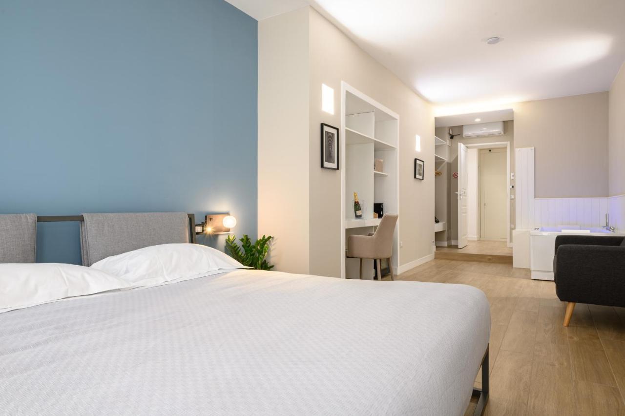 Alma Naples